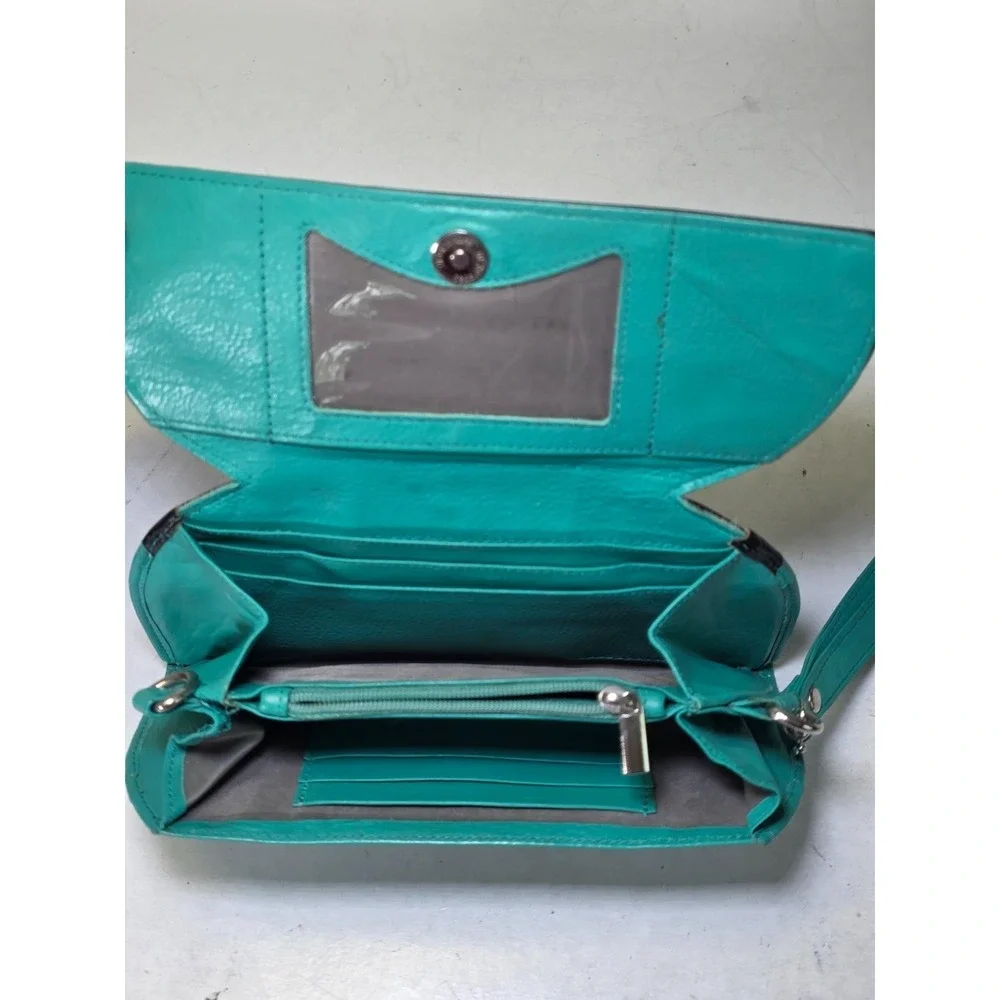 Rogue Women's Wallet Black Teal Leather RFID Shielded Small Wristlet Clutch Zip